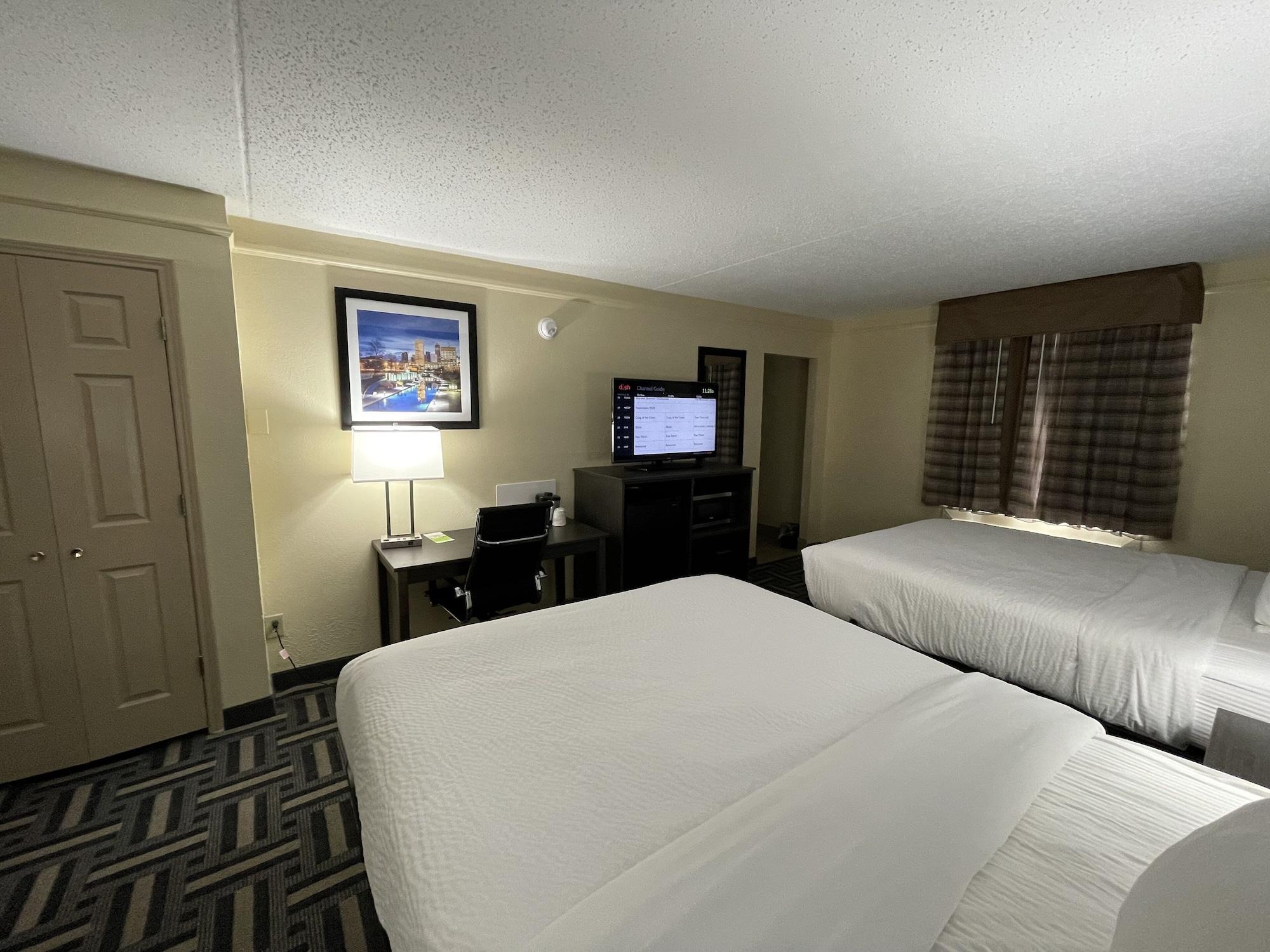 La Quinta Inn By Wyndham Indianapolis Airport Lynhurst Exterior foto